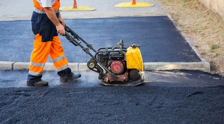 Professional gutter cleaning in East Wenatchee, WA